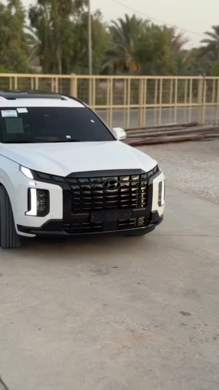 السلام عليكم
(بالسايد2024 امريكي)

فول مواصفات اعلى فئه بيهن كالكرافي

- بدون رقم 

- شاشة عرض(داتا شو)

- المحرك3/800     <كير ومحرك مكفول

- بصمة تشغيل  +تشغيل عن بعد+تحريك ذاتي 

- بانوراما سقف ابيض كنتاره

-فتحة سقف عدد ٢

-سماعات من شركة هارمن كاردن  

-رادار امامي  + خلفي+رادار جانبي  

-حساسات امامي + خلفي 

-  كامرات عدد5  360 درجة  

-  كشنات كهربائي تدفئة وتبريد خزن ميموري 

- كشنات جلد اابيض ملكي+٧ راكب قلاب كهرابائي 

- انارة داخليه (محيطيه) + انارة دشبول لد 

- بردات جانبية

- تبريد مركزي امامي + خلفي منفصل التحكم

-تحكم ستيرن + شفتات

- تدفئة ستيرن 

- مرايا هيتر + تعتيم 

- صندوق كهربائي شفط

- وضعيات قيادة  ) فورويل 4X4

- ويل كب حجم  ٢٠ 

- اوتو هولد + نقطة عمياء 

- سايد بريك بصمة + مثبت سرعة

- شحن لاسلكي 

- إشارات بالمرايا  + إشارات جانبيه

- اوتو بريك 

- تحديد مسار

-شاشة ديجتال كبيرة

-تشغيل عن بعد .
داخل
 ابيض ملكي  
-  دفع رباعي

- نظام مانع انزلاق 

- نظام نزول منحدرات 

كشنات Vip منفصل 

والكثير من المواصفات لم تذكر بعد .

   

مكاني بابل 

الاستفسار ***********
