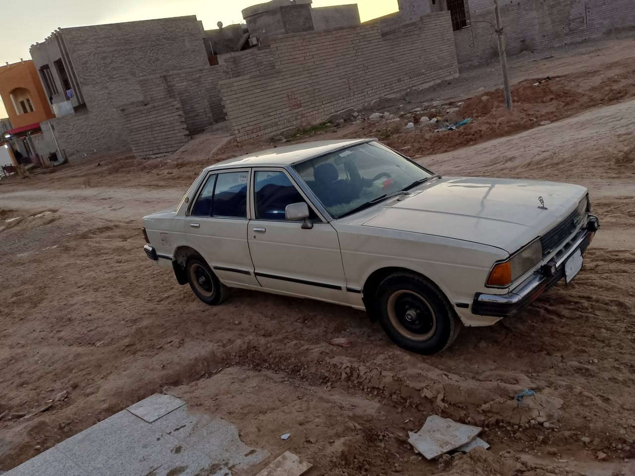 السلام عليكم سياره للبيع نيسان داستن موديل 80 السعر 15 قفل قفل المكان تكريت حي الديون شارع 60 هذا رقمي *********** السياره نظيفه وعلى بلال ماكينه وجيه واكشن شرط ما شاء الله تبارك الرحمن
