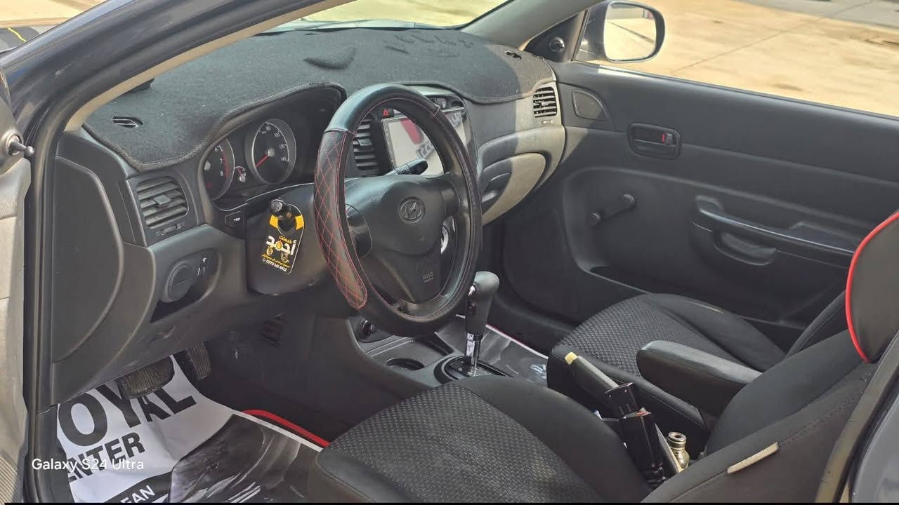 السعر 76$$         ***********
اكسنت موديل 2011 مكينه كير شرط تبريد شغال حجم 16 ماشيه 100 صبغ باب فقط بدون دواخل سنويه رقم جديد شرعي موجود شرط التحويل كير توماتيك شاشه كاميره
