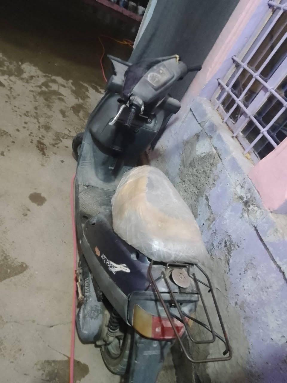 اصالسلام عليكم للبيع ماطور بزون شرط يشتغل بس ناقصو تنظيف اكزوز سعرو 175000للاستفسار عالخاص او الاتصال ***********المكان جانب الايمن حي الزنجلي
