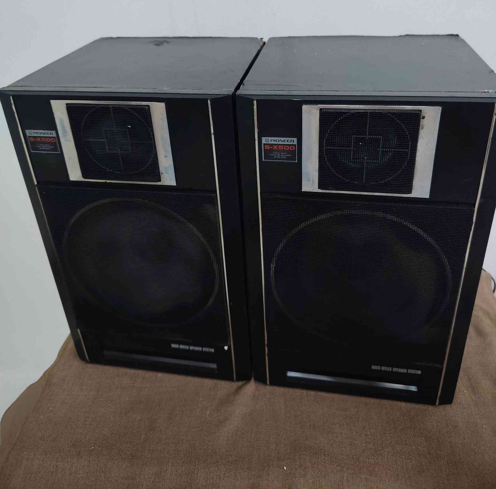 السلام عليكم .. سماعات بايونير    S-x500.. 2way القدرة ٩٠ واط لكل سماعة .. نظافة جيدة جدا وبدون تصليح. السعر 55 الف يوجد توصيل


**إذا كنت صاحب هذا الإعلان وتريد حذفه لأي سبب، رجاءا أرسل رسالة إلى الدعم الفني**