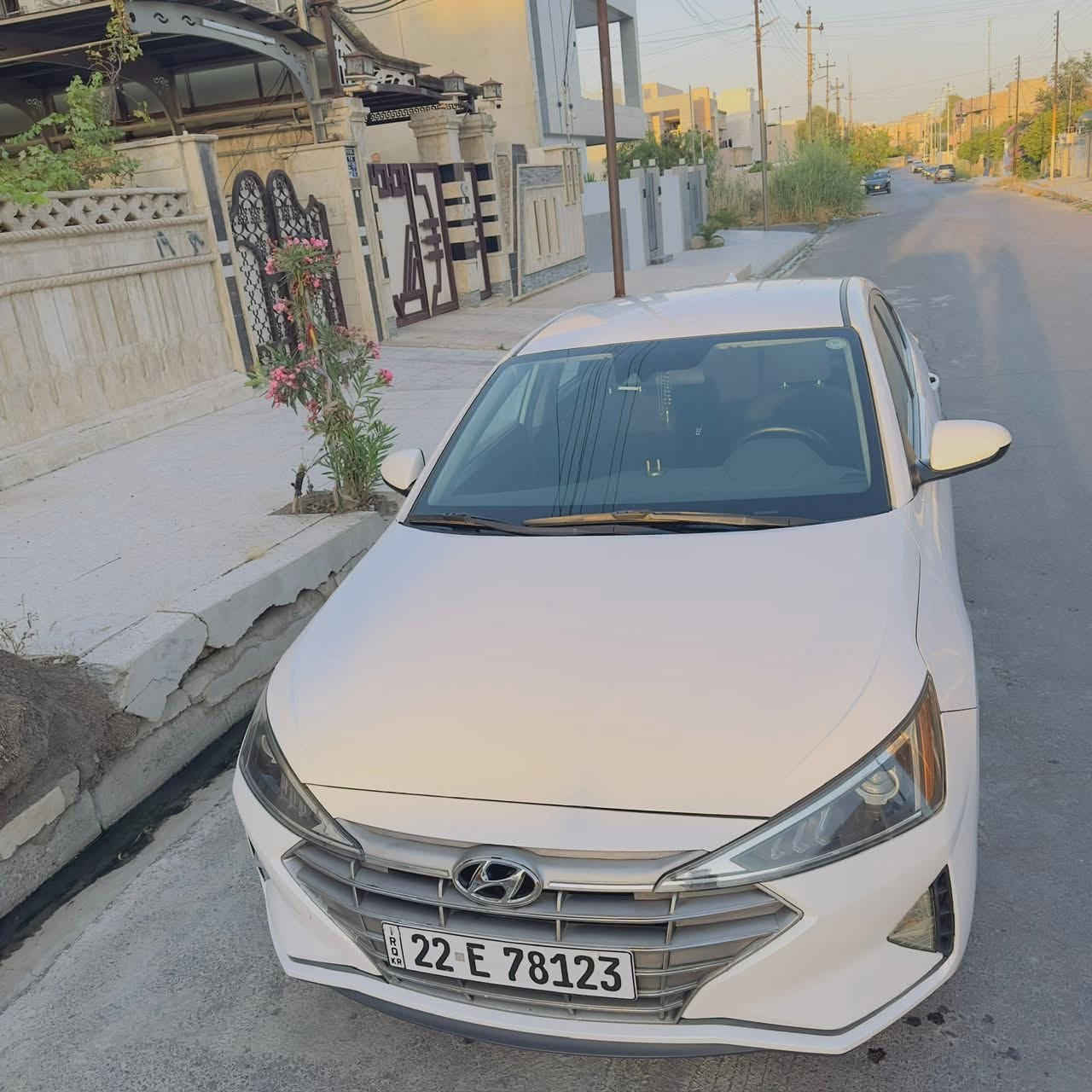 ELANTRA 2020
سلام عليكم 
النترا موديل 2020
لون ابيض
فئة sel
رادار جانبي +تحديد مسار+ قيادة ذاتيه +انظمة قيادة
كير + مكينه كفاله شرط فحص
كير مبدل AT
ماشيه 71 mi
وارد امريكي حادث جدا بسيط بوند + تعديل بالصندوك بدون دواخل بدون شواصي بدون ايرباك شرط الفحص والسونار + رقم شاصي موجود بالمنشور
رقم اربيل بسمي هزة +سنوية جديدة
سيارة عليها ادامة كامله من الدعاميه للدعاميه شرط برغي نقص مبيها
والسيارة شرط احلى من صور تجي وتشوف بعينك
سعر 135 وبيها مجال
مكاني موصل
***********
والي تعجبه سيارة كدامه بلاش❤️
