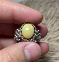خاتم اوبال ابيض اثيوبي طبيعي قياس الخاتم (23) للبيع فقط 07769988878