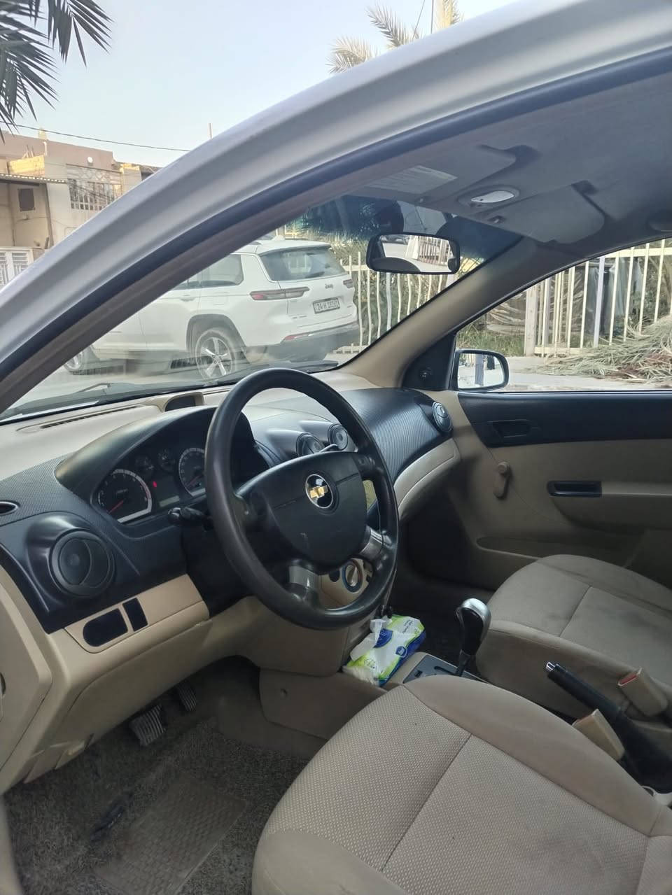 السلام عليكم افيو للبيع  موديل. ١٣. رقم نجف. مكينه مسكر 
 تبريد. حدايه كله جديد. ستوني مسوي.  بيه دور الجاملغ الامامي. صبغ. يم الذيل. وبيه كارتات ثنين .   اثر شخوط. سياره جديده  ومكفوله من فتح  السعر ب ٨٢ وبيه مجال. الاستفسار ***********
