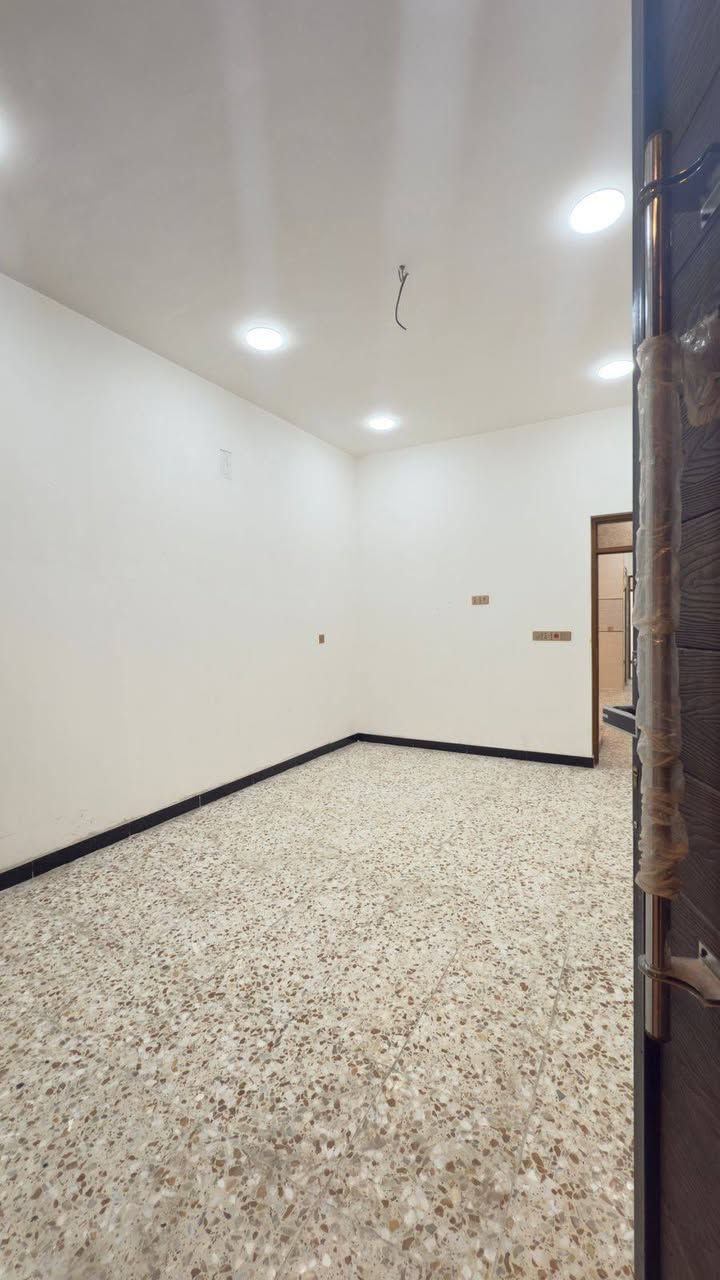 للبيع للبيع 
80 متر  وجه 4 نزال 20
بناء 2025. 
نضام الكامرات والسبالت دفن 
المحتويات  
مطبخ
استقبال
غرف نوم 3
منور
حمام عدد 2 
الموقع الغزالية مدير الامن

للاستفسار اكثر يرجى زياره مكتب المنصور للتسويق العقاري الكائن في الغزاليه شارع العام مقابل ماركت الساعه او الاتصال على الارقام التاليه...

***********
***********

#للبيع_عقارات_الغزالية #عقارات_الغزاليه_مدير_الامن_مربع_الطاقه_شارع_البداله_الكفاءات #عقارات_الغزالية_بيع_وشراء #فتوح_للعقار #عقارت_حي_الجامعه #عقارات_العامريه #عقارات_القادسية #للبيع_ولايجار #_تسويق_عقاري #هاتف
