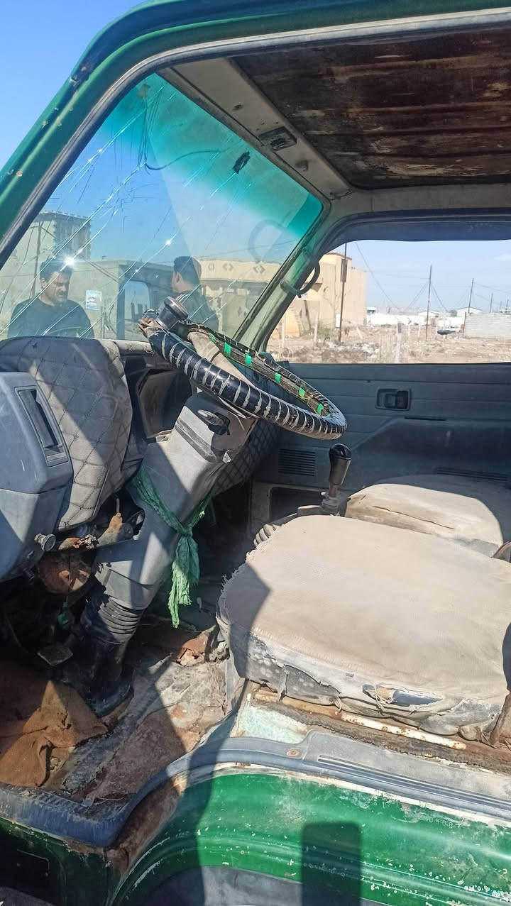 السلام عليكم ازوزه للبيع موديل 92 مكينه وكير بل صندوك مال كيه سعر 22 بيه مجال مكان 
كربلاء رقم الهاتف ***********
