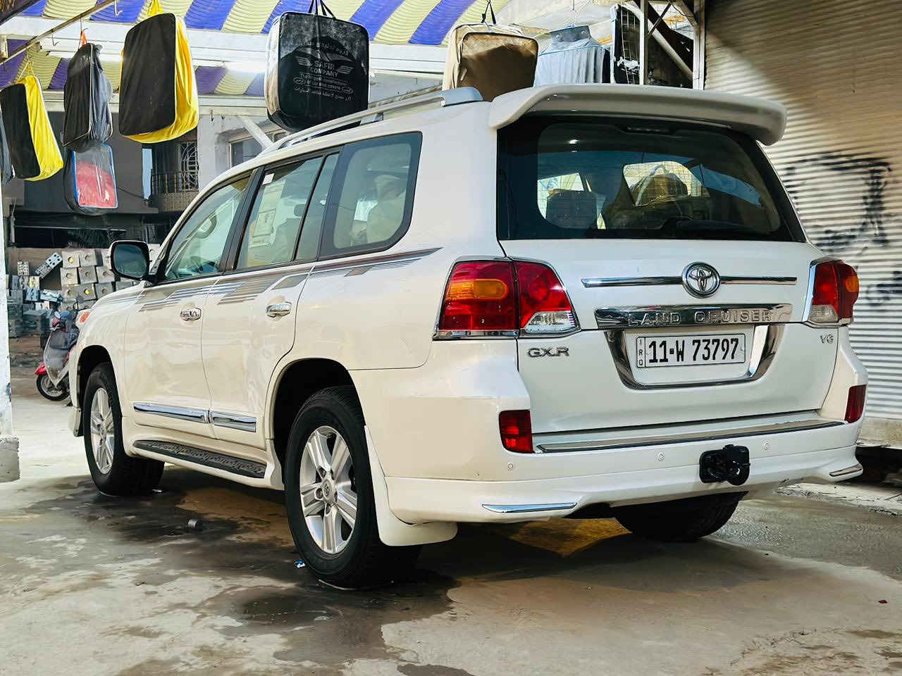 سلام عليكم لاندكروز 2014ابريم فول مواصفات مكفوله وجديده رقم بغداد بسمي تخم تاير وجداديه كله جديد محرك 6 سلندر ماشيه 130 مكان ديوانيه سعره 385وبيه مجال 
      ***********
