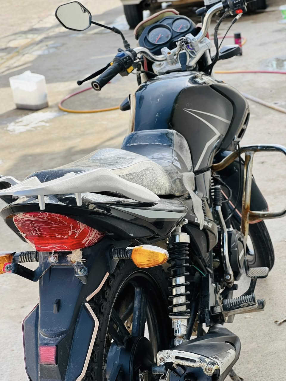 اسلام عليكم مرااااوس بقفاز كاويار فقط ماطور ليفان موديل 2020 منفيس موجود دبل بصمه محرك شرط مامفتوح وكله شغال


**إذا كنت صاحب هذا الإعلان وتريد حذفه لأي سبب، رجاءا أرسل رسالة إلى الدعم الفني**