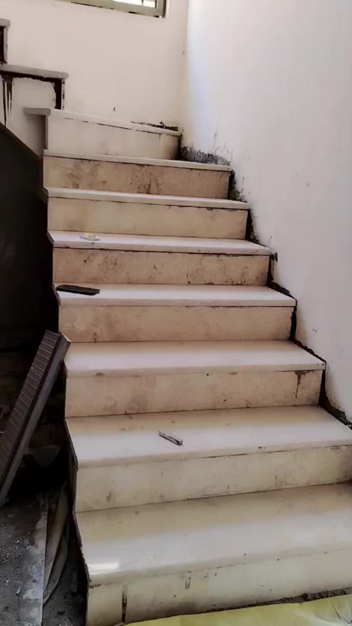 اسلام عليكم
خلفه سيراميك 
متفرغ  شغل مرتب  وممتاز 
ع المتر ع اليوميه عملنا في الناصريه  ***********
