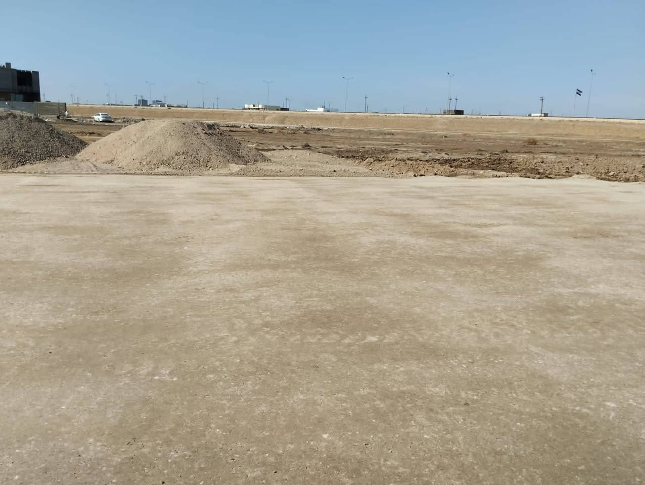 بسم الله الرحمن الرحيم ⚜️⚜️ 

تعلن عقارات الخيّأم 

يتوفر قطعة أرض للبيع 

جنس العقار طابو زراعي تحويل مباشر 

المساحه 500متر 

شارع 7 متر 

الارض محفوره ومدفونه نظام فلتر

المكان قريبه على شارع 60

سعر المتر مناسبه جدآ  130 الف وقابل للتفاوض

للاستفسار اكثر مراجعة عقارات الخيّام 

#عنوان_المكتب_شارع_40_قرب_باب_الخشب

او الاتصال على الارقام الظاهرة 

***********

***********

يتوفر واتساب لجميع الخطوط

نستقبل كافة العروض العقاريه
