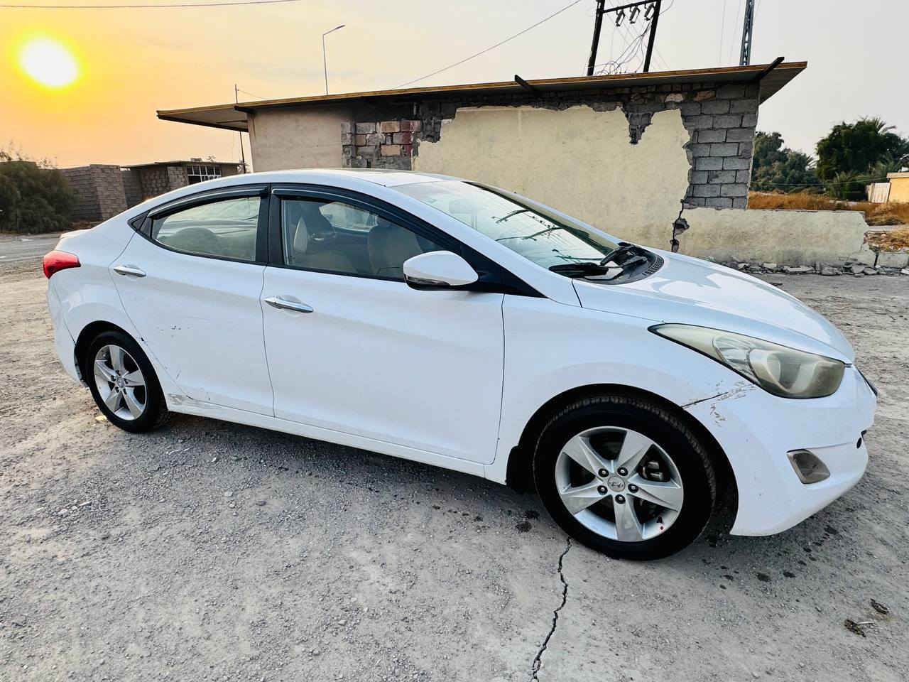 ا
لسلام عليكم البيع مستعجل

الانتره خليجي  2013 محرك 1800

بيه فقط بارد جاملغ الايسر وطخه بلباب الايمن موضحات بلفيدوو 

سعر 115وببه مجال مكاني بغداد 

الاتصال ‏‪***********‬‏
