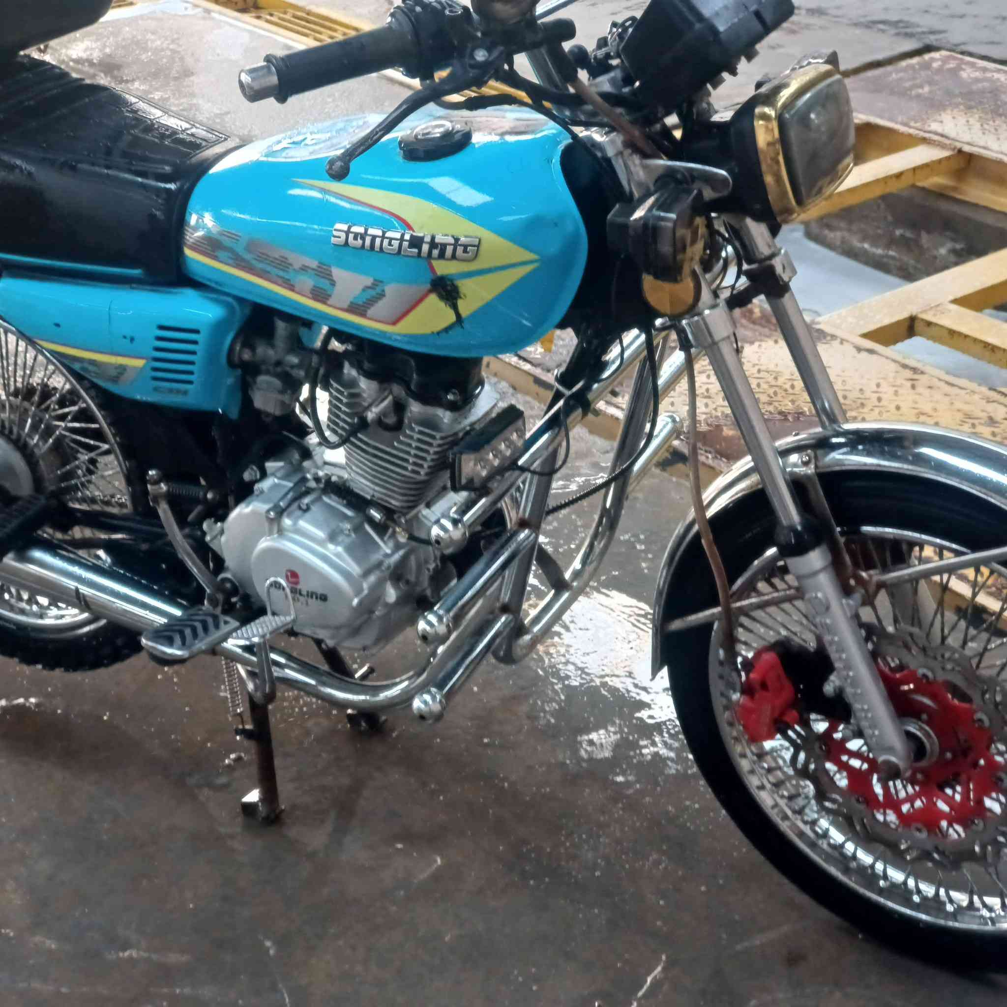 اسلام عليكم 24 تايكر للبيع
كهربائيات شغاله كله
محرك نضيف دراجه حلوه كله شغال
عنوان ديالى بلدروز سعر 475 وبيه مجال
***********
