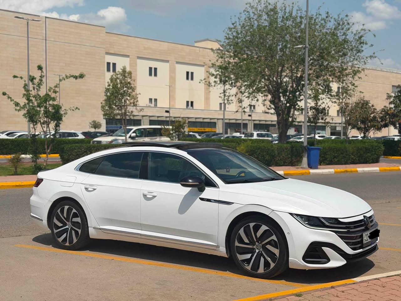 Arteon 2021 R Line

***********
فرۆشتنی خێرا ..!

ڤۆڵکس واگن ئاڕتیۆن فول مواسەفات ئار لاین .

٩٧٠ هەزار غڕامەی لەسەرە دوای مەعمەلە دەیگەڕێنمەوە 

سبوغ عامە تەنها لای بەتانەی سەکن کەمێک ناوی گرتوە لە ڕەسمەکە دیارە .باقی پێش و پشتی کەپسە ڕەسمی دەعمەکەیم داناوە .

سەیارەکە بێ مەسرەفە گێڕ و مەکینە بەشەرت .

سعری تەنها ١٣٤$ وەرەقە و مەجالێکی زۆر کەم .
*********** أربيل, العراق
