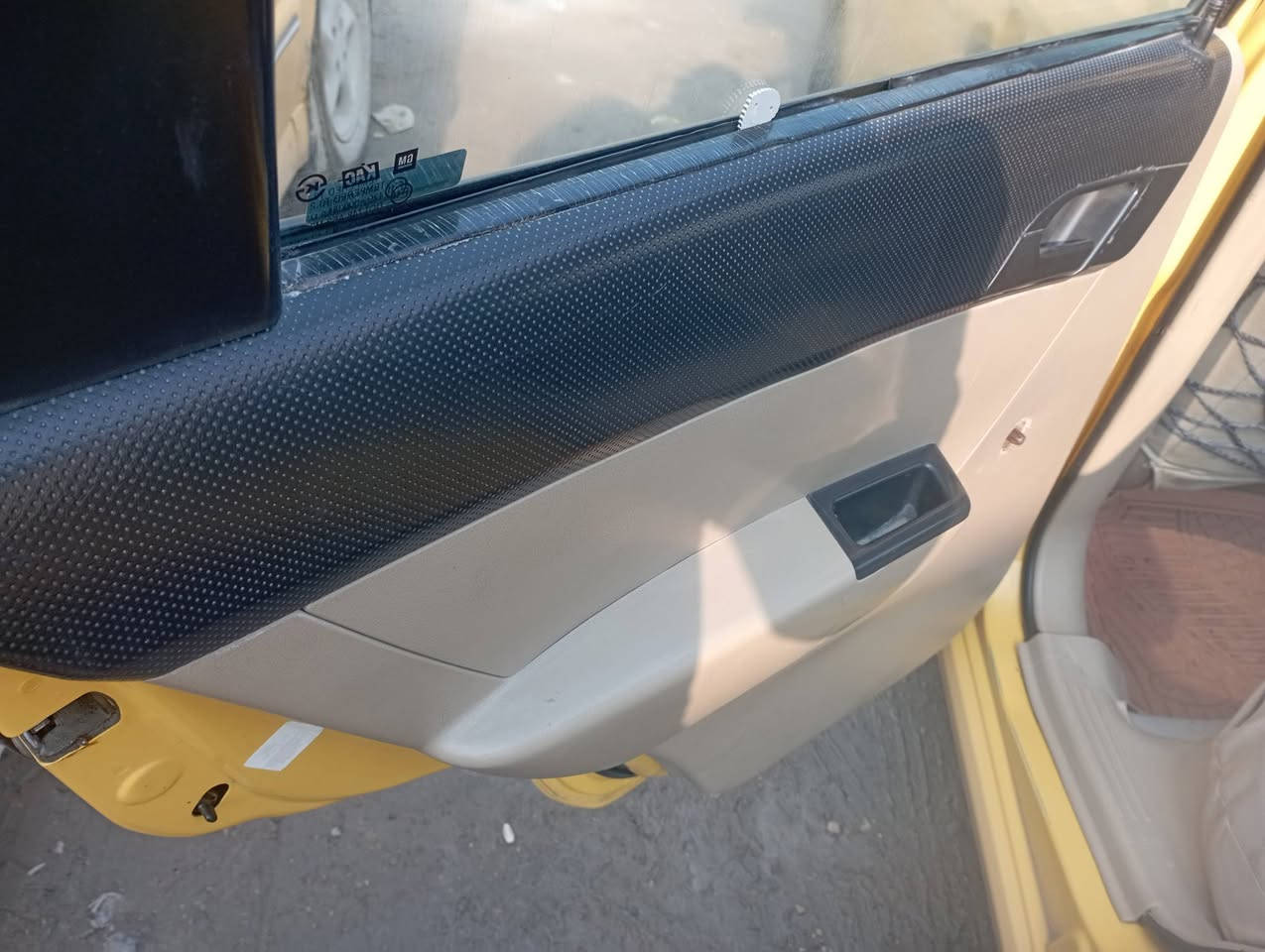 افيو خليجي 9 رقم انكليزي بسمي سنويه جديده هزه جديده مصفره هيئه وغرامات مابيها حادث مكينه وكير مكفولات معروضه 45 مكان السياره بالحله ***********
