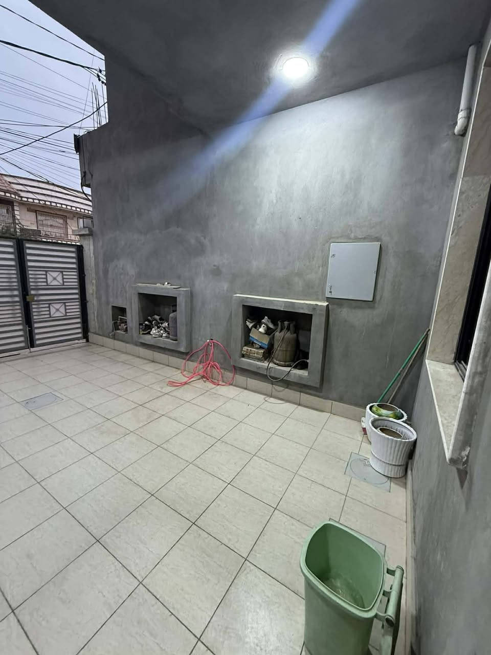 السلام عليكم
 متوفر 🏠 دار طابو صرف مساحه ٢٠٠ متر 
 بناء حديث درجه أولى حي الضباط قريب جدا من شارع كربلاء الرئيسي قرب مدرسه الحله المحتويات اربعه نوم وصاله وكلدور ومطبخ بناء ٢٠٢٥ تفاصيل أكثر اتصل 
وات ساب اسيا 
***********
***********
