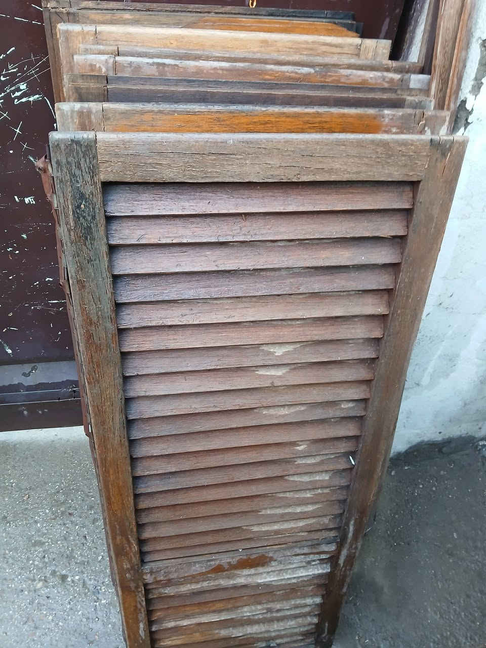 سلام عليكم شبابيك للبيع عرض مترين ارتفاع 160 بغداد لأمين ثانيه عدد 2
***********
