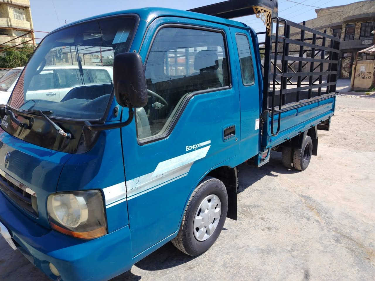 كيا ام عيون موديل 2001 رقم بغداد الماني مشروع وطني سنويه لقايه 27 تحويل مباشر محرك كير اكسن شاصي مكفولات السيارة بلاديه  بيهه صبق بس الدوسات سعر 78 وبيهه مجال سكن بغداد ***********
