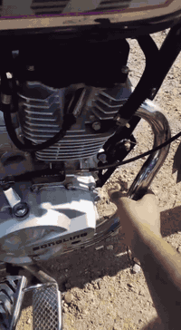 سلام عليكم البيع سيفان موديل 2024الدراجه خير من الله وراقهه موجوده بس مبدل الويل الخلفي مالتهه سحكت مكان البربرن  كهربايات كلهه شغاله شلعه ومعدل فول مكاني بغداد  باب الاغا او قواس بغداد السعر 600 وبيهه مجال رقمي ***********
