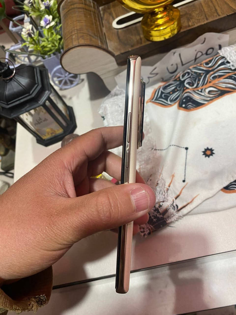 الجهاز كلش جديد
ذاكره 256
رام 12+12 
معالج سناب دراگون 7s gen 2 5G 
كامرة سوني IMX 890 OIS
زوم 120X
شاشة 120Hz
شاحن 67 W
مع كامل ملحقات
السعر «320»» 
جهاز جديد لوك شخطه مابي 
بدون ملحقات 
*********** حمزة, القادسية
