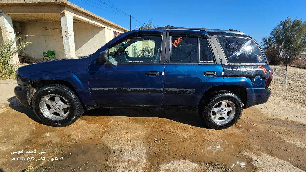 السلام علیکم مكلف بالنشر
للبيع والمراوس ب37 وبيها مجال مسجله شرط التحويل
محرك گير fft شرط صدر تايرات جديد مكان السياره الشرقاط  ***********
