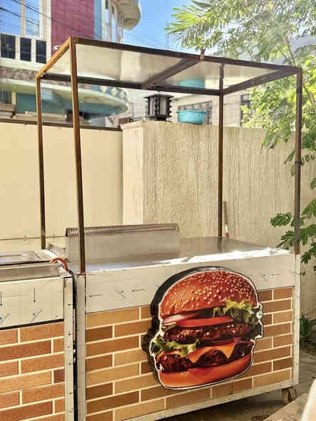 📌 عربانة بركر كاملة
📌 عربانة قلاية حوضين حجم كبير (أم الـ6 مدافع)

📌 ويه قطعة إعلان جاهزة
🔧 العربانتين نظيفات، استعمال خفيف، وما بيهن أي نقص — تشغل وتبيع مباشر.

📍 الموقع: بغداد

📞 للجادين فقط *********** واتساب 

⸻
