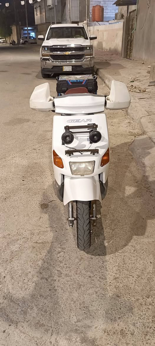 السلام عليكم دراجه بيكم للبيع جديدة كلشي شغال بيها من الطول الطول  السعر 750 الف  العنوان بصرة اي استفسار الرقم ***********
