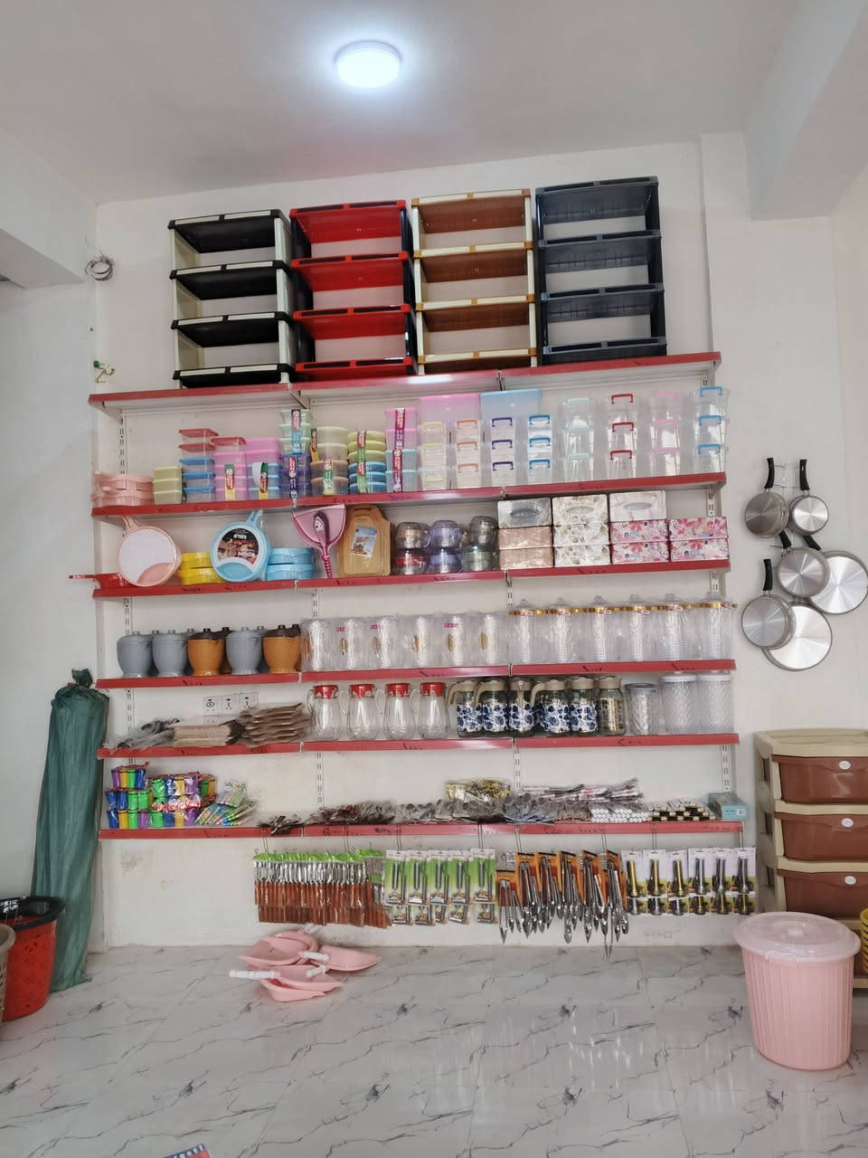 تم فتتاح سبلاش وكزمتك عمر بنسب السعار ***********
الموقع شارع شيخ قحطان قرب مجمع الحارث
