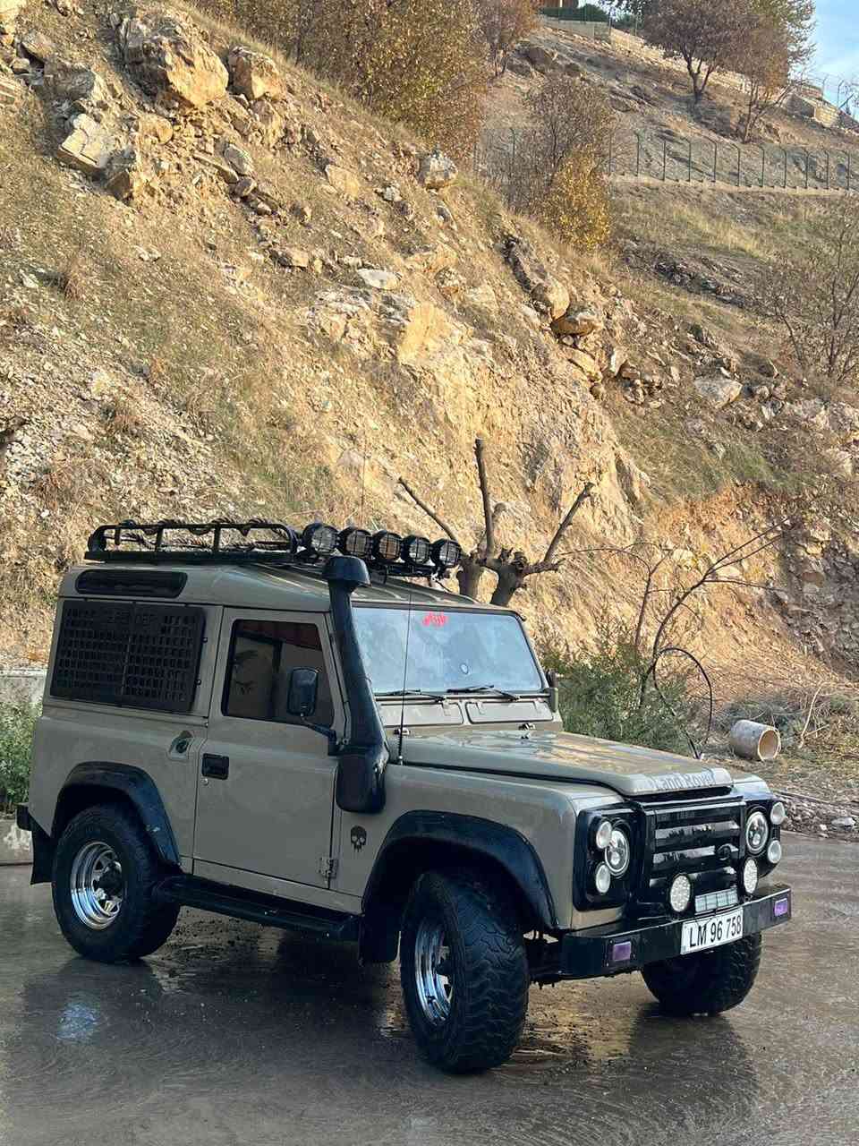Land rover ‌defender
مودێل 2010  
                                                          هەموو گیانی بەشەرت   
                                                      تێبینی  سەیارەکە ئیرانیە 
                       ئەگەر موشتەرینی بو پسیارکردن تێلەفون مەکە
***********   
                            شوێن   بارزان

