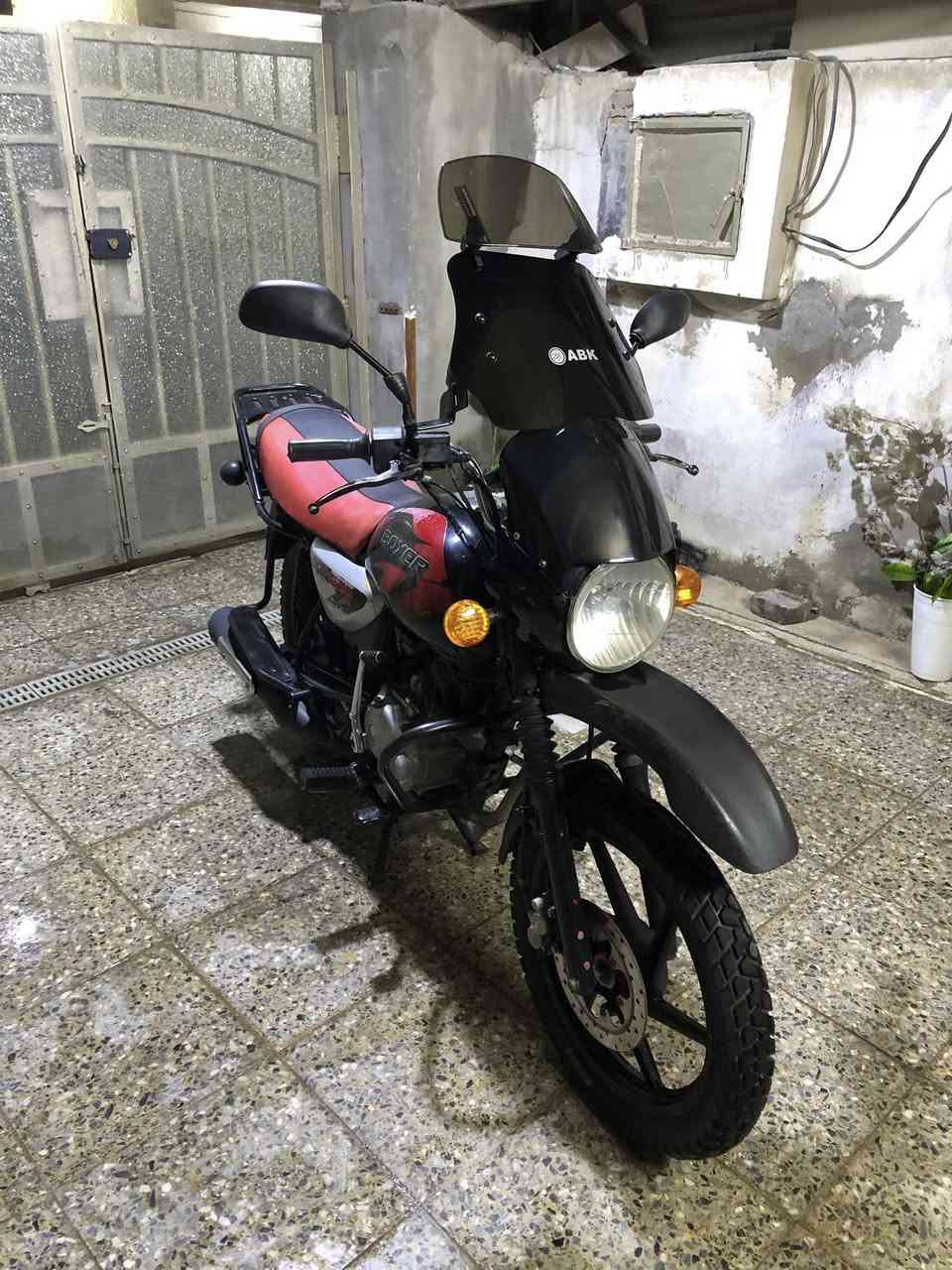 سلام عليكم للبيع بوكسر 2019
دراجه عله وضع الشركة ما ملعوب بيها نهائيا 
مكينة كفالة عامة برغي ما مفتوح كهربائيات عله وضع شركة 
ما ملعوب بيها 
ما بيها اي نقص الدراجة كاملة للاخير نضافة شوفه عينك جديده 

ما بيها اوراق اكفالكيها من سرقة ومن كلشي الدراجه عله ايدي اخذتها من شركة وضامها 

السعر 850  مكانها بغداد الامين الثانية ***********
