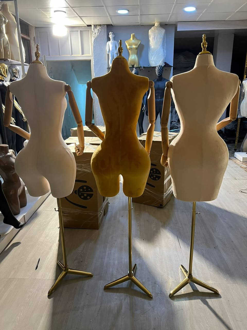 تم وصول وجبه جديده من مليكانه نسائي تركي 
مختصيين لتجارة انواع المليكانات
الرجالية والنسائية والاطفال
للحجز /*********** /***********
يوجد توصيل لجميع العراق
جمله مفرد 
بغداد مخازن الشعب
.
