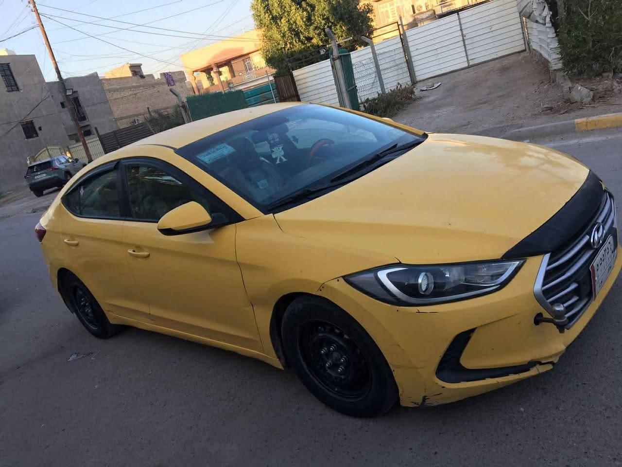 السلام عليكم :النترا 2017 وارد أمريكي ضربه باب وجاملغ  مثل ما موضح بالصور شاصي ولغود مكفولات أرباك برده فقط تدفئه تبريد كير at مكينه 2000 دوش رقم بغداد باسمي تحويل ثاني يوم مصفر هيئه وغرامات. 
السعر 115 وبيهه مجال للاستفسار ***********
