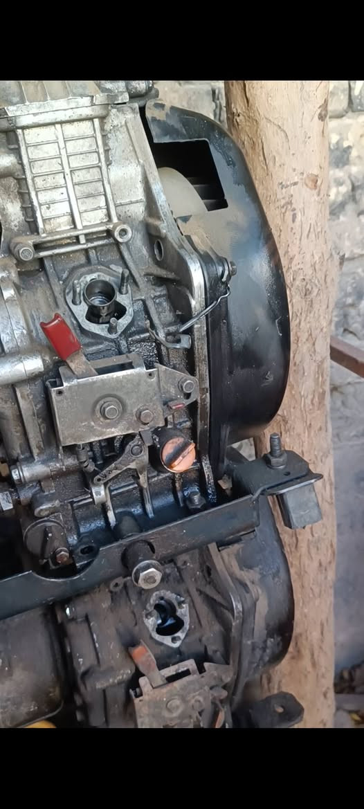 مولدات ومحركات وطبكات جدد بيهن للبيع مكان حله مركز مدينه ابيع شلع على هاي الوضعيه وبمات ونوزلات وياهن 
***********
