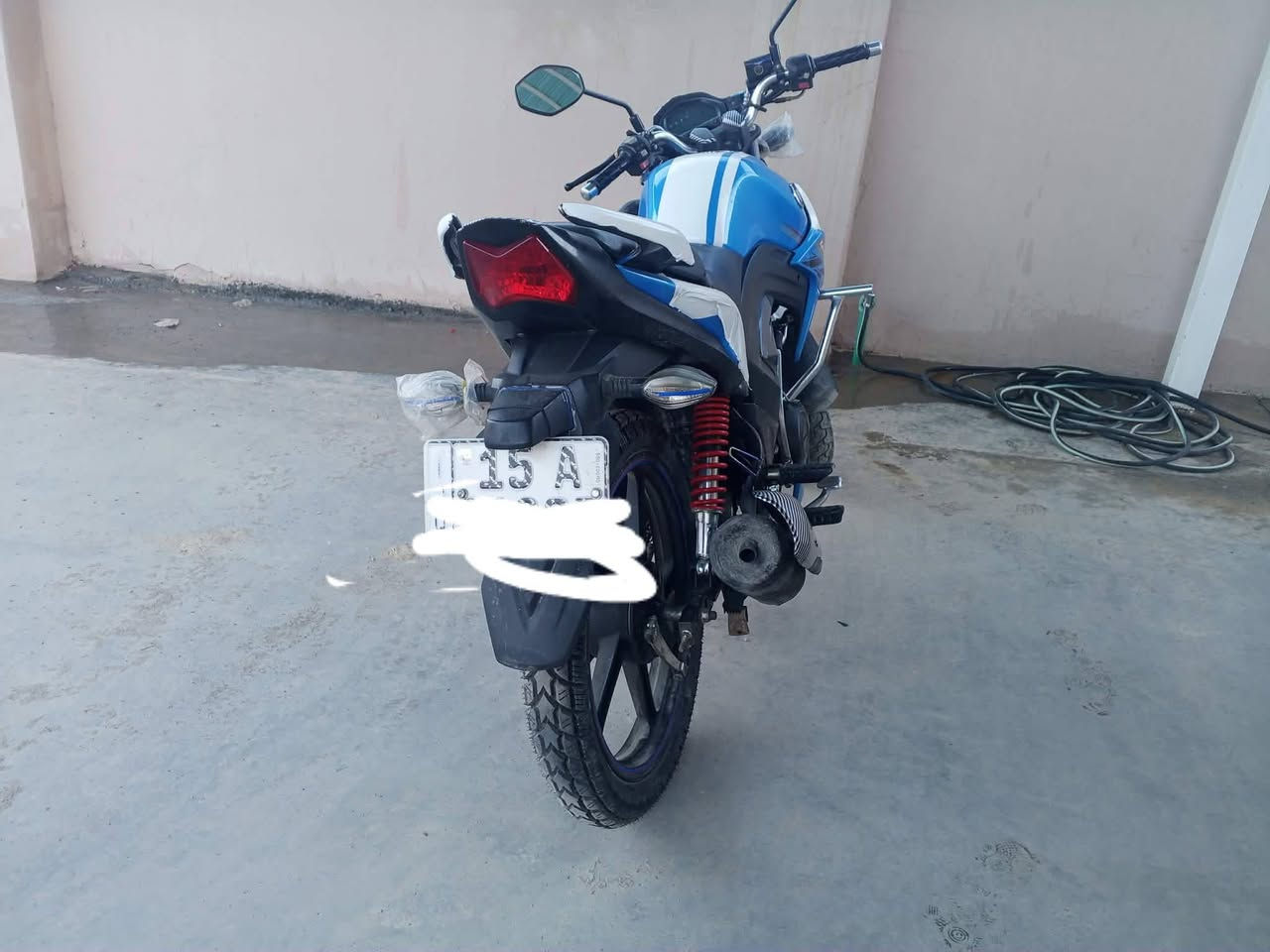 سلام عليكم هاوجي بطح موديل ٢٠ مسجل لوحات اجنبي لبيع مكانه حديثة ***********
