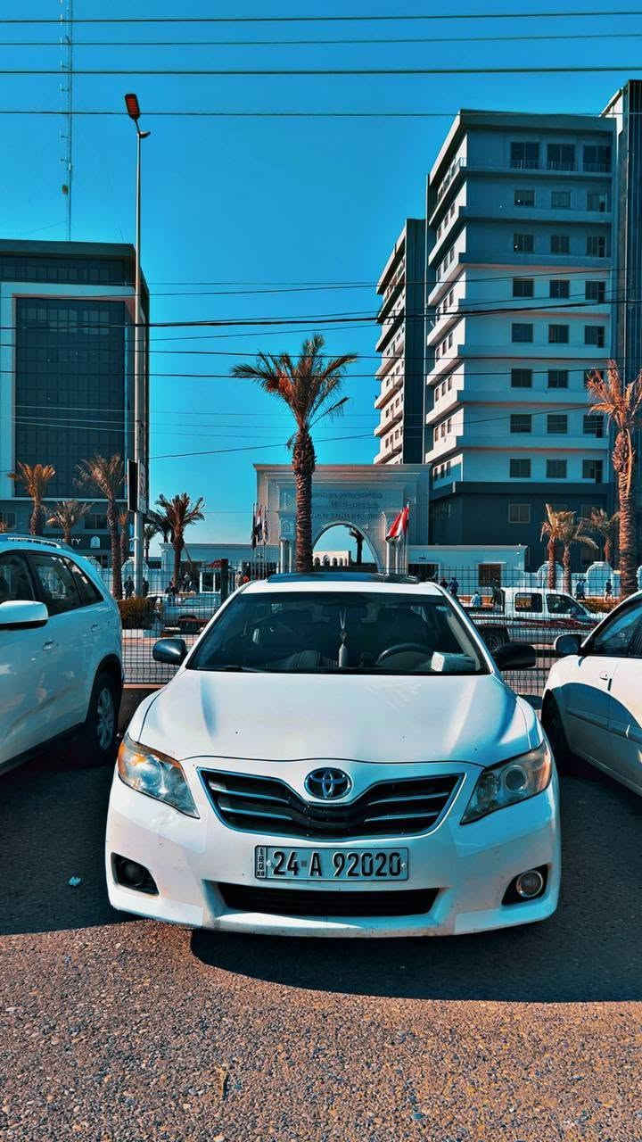 كامري 2010 وارد امريكي  فول فول سلايت
تحكم ستيرن 
كشن كهرباي 
حساسات شغالة
قطعتين تبريد
اربع تايرات جديدة 
هزة  وسنوية الى 2030 
قطعتين صبغ  باب وجاملق جهة النفر
***********
