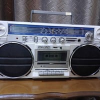 راديو مسجل شارب • ٤ موجات • جديد ١٠٠٪