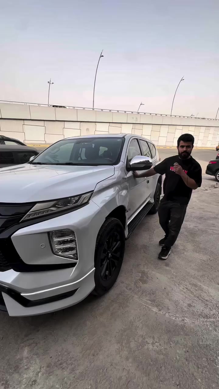 سلام عليكم تم اصلاح سيارة باجيرو ضرر في الجاملغ +الباب  وتم ارجاعه الى حالت الوكاله 🫡بتقنيه pdr  🛠️🧰 #عالم_المصلحه 
موقعنا📍 بغداد بلديات قرب جامع سيد صلاح المكصوصي 
📲للاستفسار ***********
