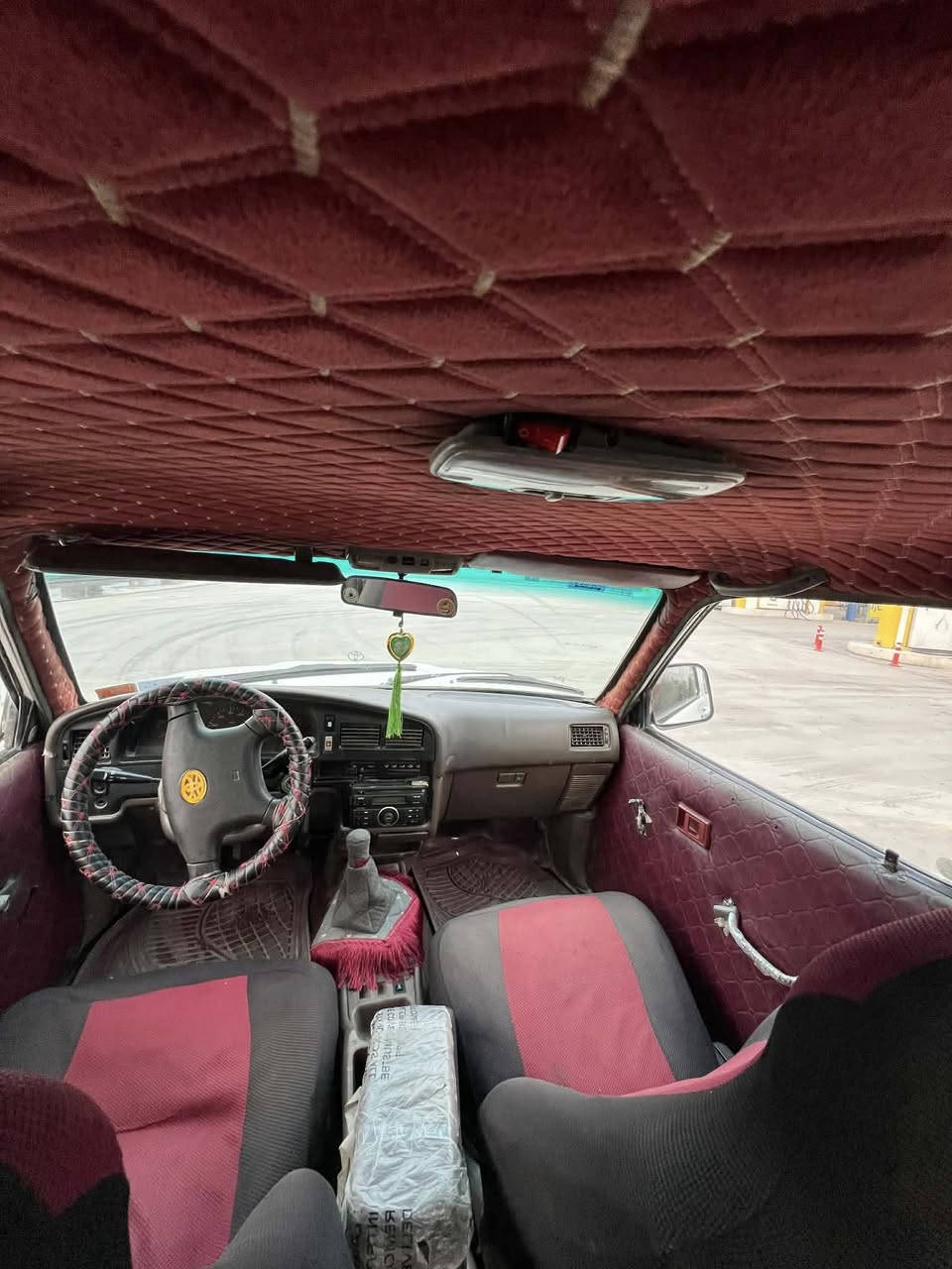 تويتا فاوكير ومه كينه  و ئه كسل تويتا به شه رت
مؤديل ٢٠٠٠ 
ده عمو ليدراوى نيه 
ئارم بلاستيك سليماني به شه رت 
كه رم مه زبوت 
٣٣ مه جال 
***********
*********** 
ده ربه نيخان
