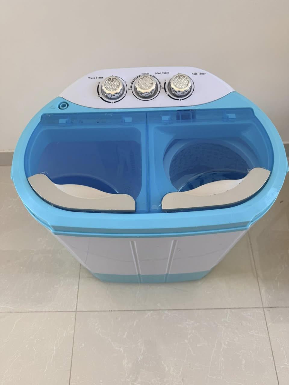 غسالة ملابس جديده حجم 4كيلو حوضين غسل وتنشيف استعمال كلش قليل بسعر 60 الف سكن بغداد حي العامل


**إذا كنت صاحب هذا الإعلان وتريد حذفه لأي سبب، رجاءا أرسل رسالة إلى الدعم الفني**