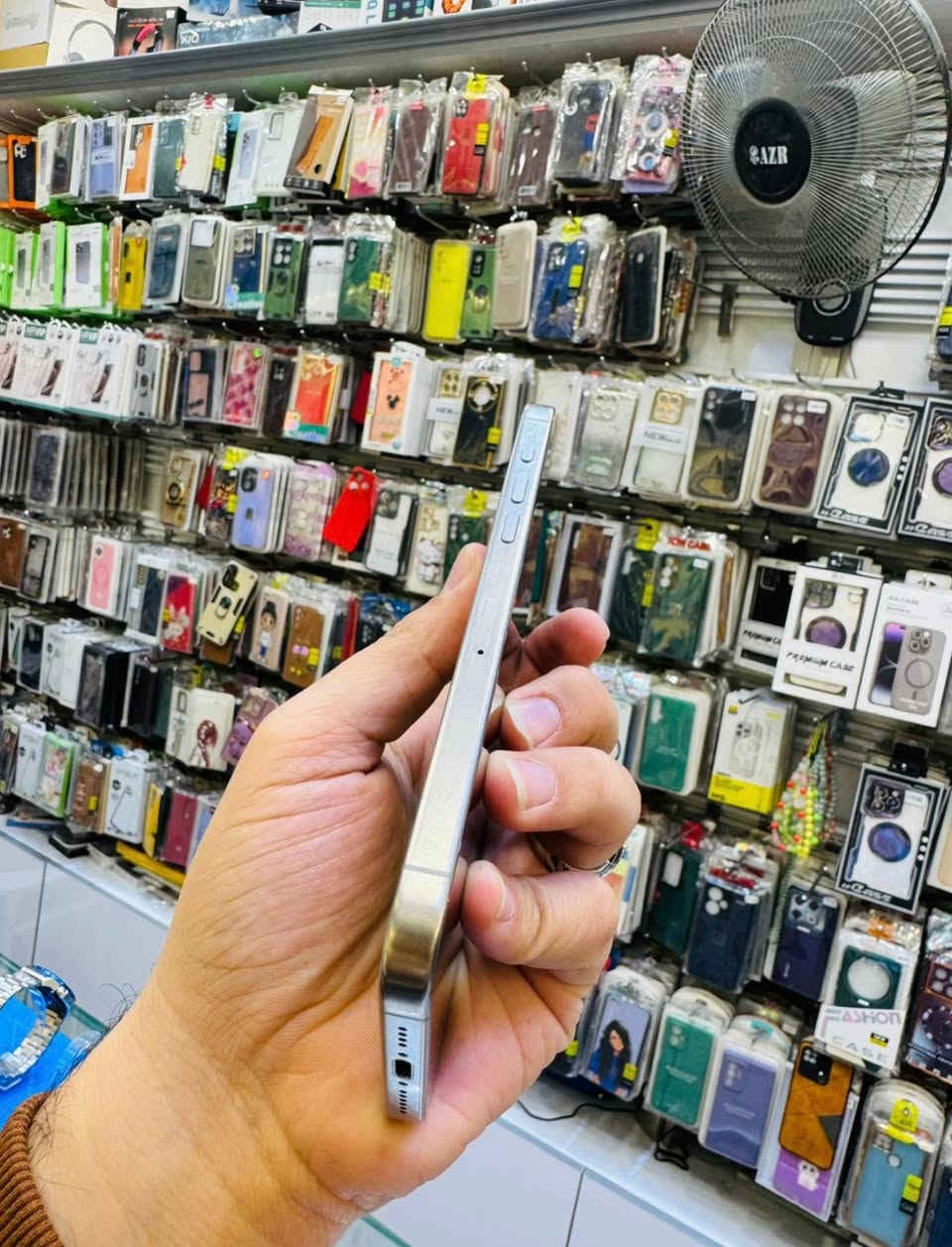 (( سنتر الرقيم للهواتف النقالة ))
ايفون 15 برو ماكس ذاكرتة 256 
جهاز خطين دبل خط بطارية 🔋 89%‎ 
 جهاز مكفول وبلادي 
جميع ملحقاتة متوفرة اصلية 
للبيع او مراوس مكاني النجف 
*********** 
واتساب او اتصال
