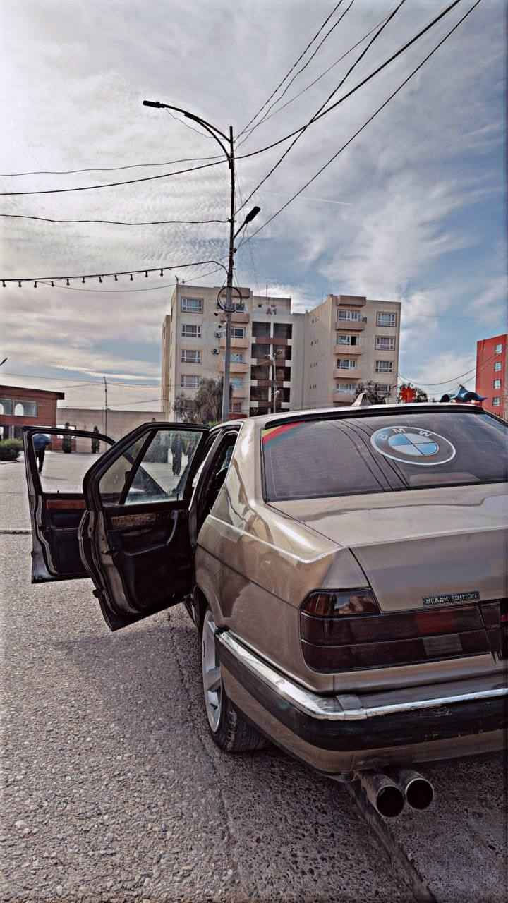 السياره مابيهه اي عيب نقصهه شي واحد بس نقصهه ارفلو بس لأن السياره بس ع سلولي تخربط فقط ب 25 ورقه وللعلم السياره ارم عضم عاج يعني بس كردستان وهاذ رقمي *********** Singapore
