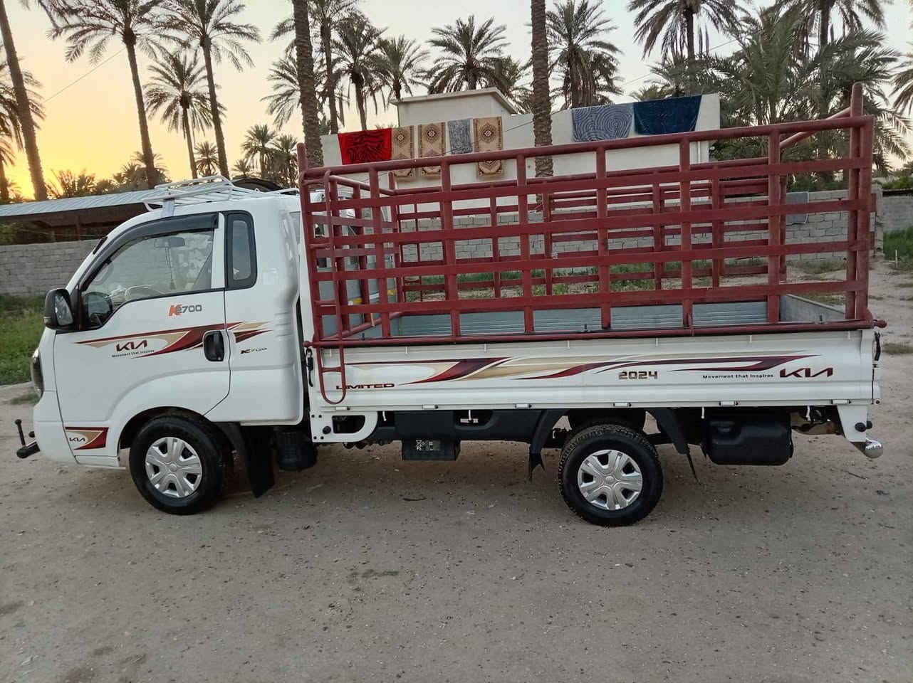 السلام عليكم كيا حمل موديل 2024 مكفولة كفالة عامه ماشيه 40الف رقم بغداد انكليزي السيارة كلش مرتبة المكان بغداد الدورة *********** . مكلف بلنشر ..
