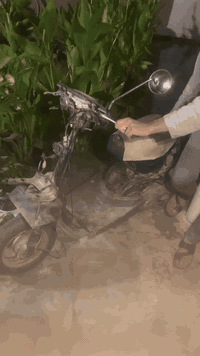 سلام عليكم / ماطور ياماها  اي عيب مابي شغال من اول هندر 

سعره 125 شراي يجي يشوفه هاذه رقمي / ***********
