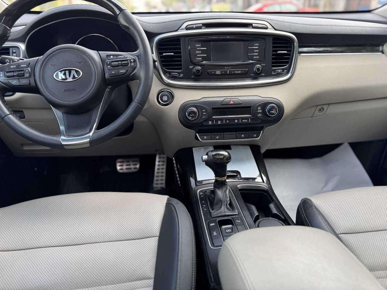 #اخت_الزيرو 🔔
#بحاله_الوكاله_حرفياً 💥💥
السلام عليكم وحياكم الله
‏‌‎كيا سورنتو 2017 خليجي
السياره على ايدة وحده من الشركة  
فول مواصفات الجيتي لاين.......  1/1
( ضمان  المجموعة  الدوليه  العراقية)
رقم بغداد الانكليزي هزه وسنويه جديده
ماشيه 76 الف حقيقي 🔔🛡
6 سلندر
7 راكب. 
3 قطع تبريد ‌‎
مكفوله من ( الصبغ والضربه والبارد والتبديل والفتح)
 جديد ‌‎سياره بمعنى الكلمه ‌‎ 
مواصفات :  السياره 👇👇
بصمة
كشنات الاماميه تدفئة تبريد
‏‌‎اوتو هولد
سايد بريك كهربائي
 كشنات كهرباء
داخل بيجي
‏‌‎جنطه كهرباء 
3 انضمة قياده 
‏‌‎حساس امامي وخلفي
‏‌‎مري شفط ويا البصمه ‌‎
‏‌‌‌‎تحكم استيرن فول 
فور ويل 
‏‌‎حاكية : ابلوتوث : اوكس
‏‌‎لايت زنون
 بك لايت لد 
لد نهاري
‏‌‎اضواء ترحيب بلادية
‏‌‎علامة سورنتو إضاءة بالدوسة
‏‌‎مرايات شفط وي البصمه 
 وَيْل 19 اكروم
سيارة جديده جدا  بلعافيه ع الياخذها 
رقم صاحب السيارة 
*********** واتساب ✅
السعر / 243 وبيها مجال حك الجيبة ان شاءالله
مكاني بغداد _ البنوك‌‎
