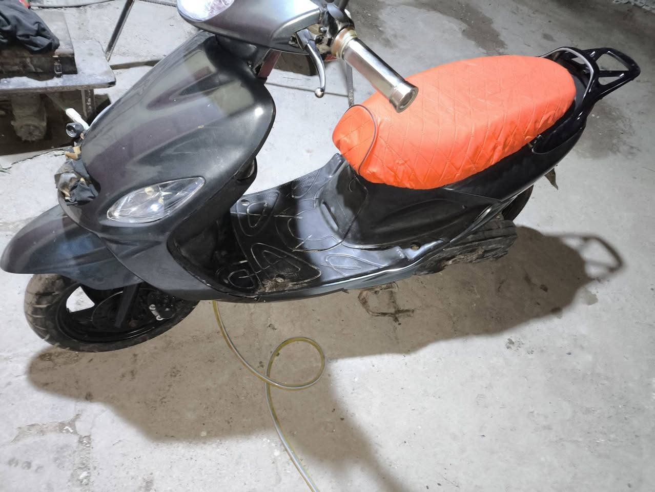 السلام عليكم دراجه اكزز البيع كامله الدراجه كلهه تشتغل سلف اشاير لايت هورن مكينه تخبل ستوه جفتتهه كله اصلي غراضهه كفرات جدد تايرات جدد بس بيهه خنكه الدراجه من الكابريته  سعرهه 400 قفل ***********
