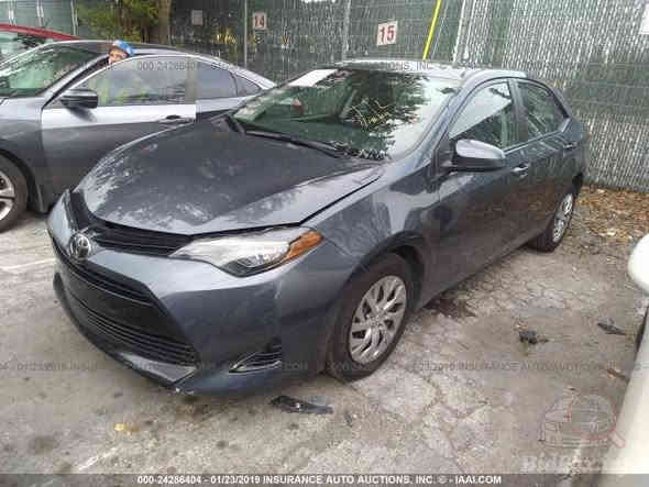 السلام عليكم
كورلا/ 2017 LA  لون نفطي 
صور الحادث  موجوده 
 بأسمي تحويل مباشر 
سنويه جديده
المواصفات
ماشيه 90
الكاعيات مغلفه جلد 
شاشة لمس
تبريد  ثلج
تحكم ستيرن 
مثبت سرعه  
حجر بيئه الأصلي 
كشنات جلد  
شفتات استيرن
لايت زنون بلادي

كير و محرك مكفولات 
رادار  
رقم بغداد الجديد إنكليزي

السعر/140$ بيه مجال  
رقم الهاتف/*********** 
بغداد الشعله
