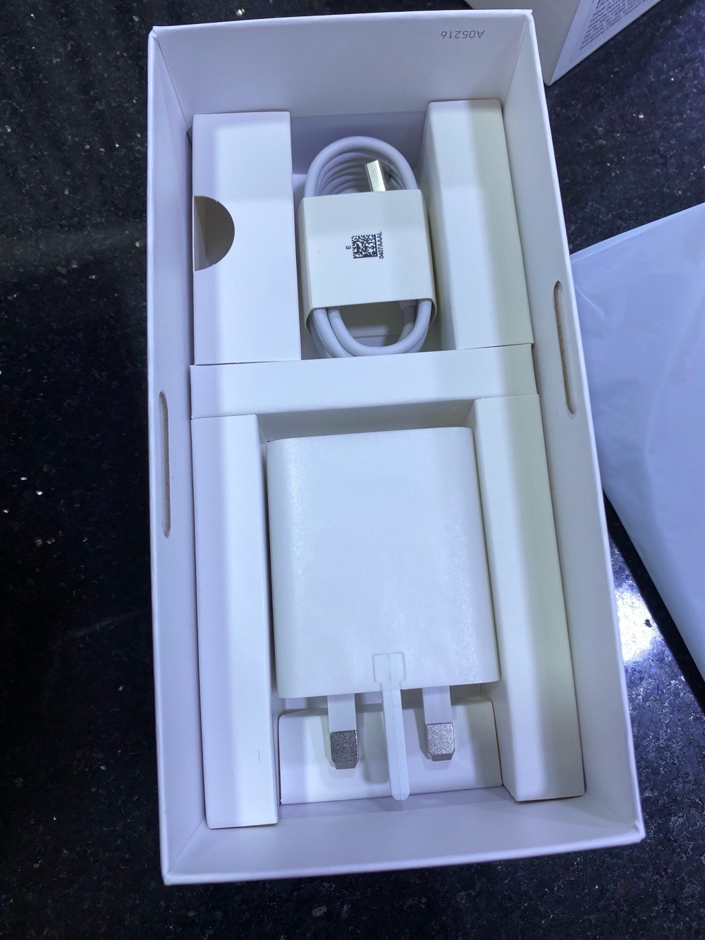 جهاز HONOR X9c جهاز جديد ما مستخدم بالباكيت ويا غراضه ( شاحنه والكفر)