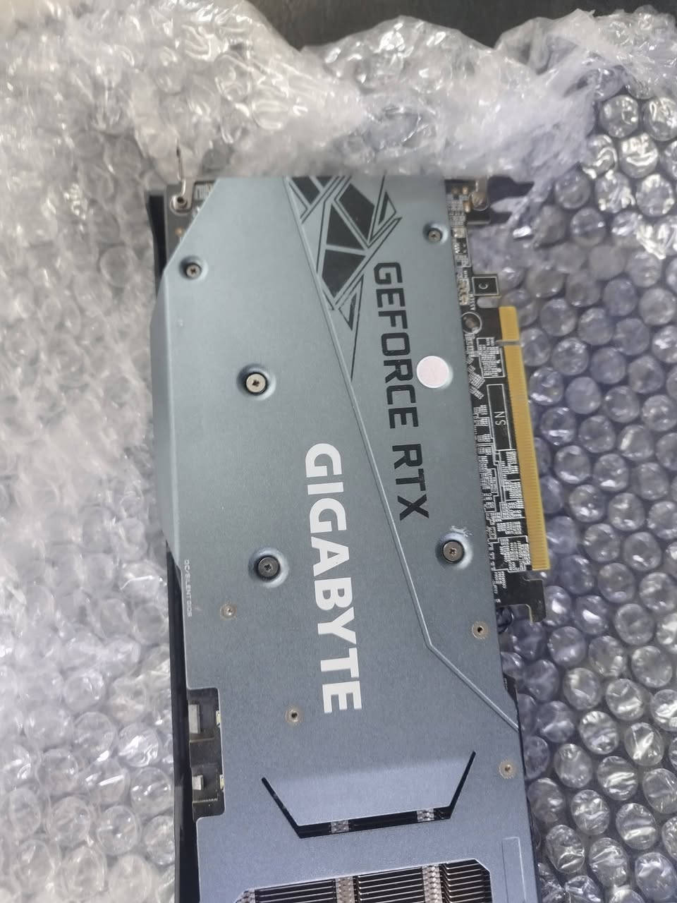 سلام عليكم  
كرت شاشه للبيع 
كرت جديد بمعنه الكلمه 
كرت مامفتوح  وعلي  فحص بينچ مارك 
الكرت نوعو. rtx3060ti
سعر الكرت 350 الف  مابي ابد مجال 
***********
