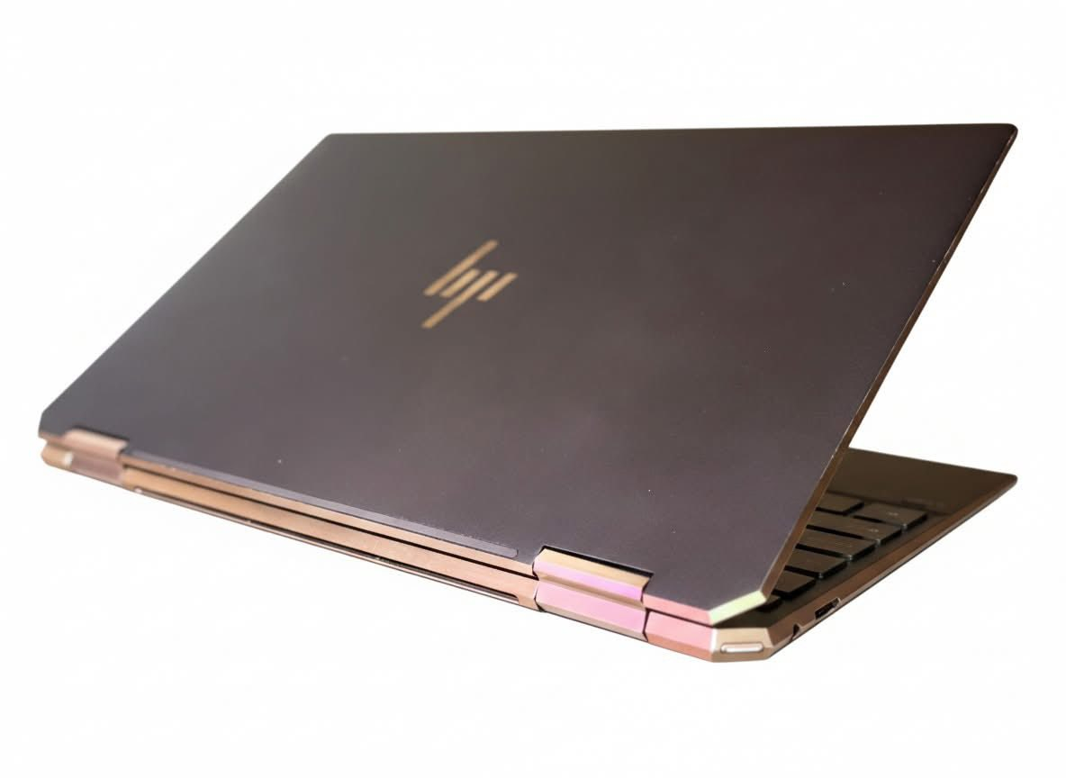 للبيع لابتوب HP Spectre x360
* الشاشة: 13.3 بوصة Full HD + لمس
النوع: Convertible (ينقلب 360 درجة – لابتوب + تابلت)
* السماكة: 1.6 سم
* الوزن: 1.3 كغم
* المعالج: Intel Core i7-1065G7
* كرت الشاشة: Intel Iris Plus Graphics
* الرام: 16GB LPDDR4
* التخزين: 1TB SSD
* المنافذ:
2× Thunderbolt 3 (USB-C)
1× USB-A
قارئ MicroSD
مدخل سماعة
* البطارية: اكثر من 8 ساعات استخدام عادي + شحن سريع
- تصميم نحيف
- شاشة قوية والوان ممتازة
- بطارية ممتازة
- مناسب للطلاب والتنقل
نظافة 90%
مكاني سليمانية يوجد توصيل
السعر: 800,000 دينار


**إذا كنت صاحب هذا الإعلان وتريد حذفه لأي سبب، رجاءا أرسل رسالة إلى الدعم الفني**