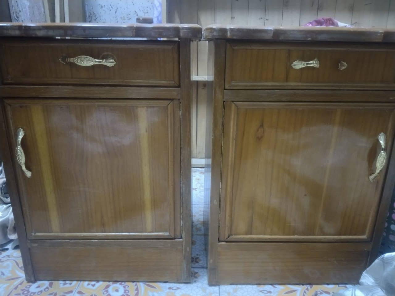 السلام عليكم متوفره غرفه كامله عدا كنتور عنوان
.بغداد رشاد قرب جامع الصدرين سعر 200الف و بي مجال
رقم الهاتف ***********
