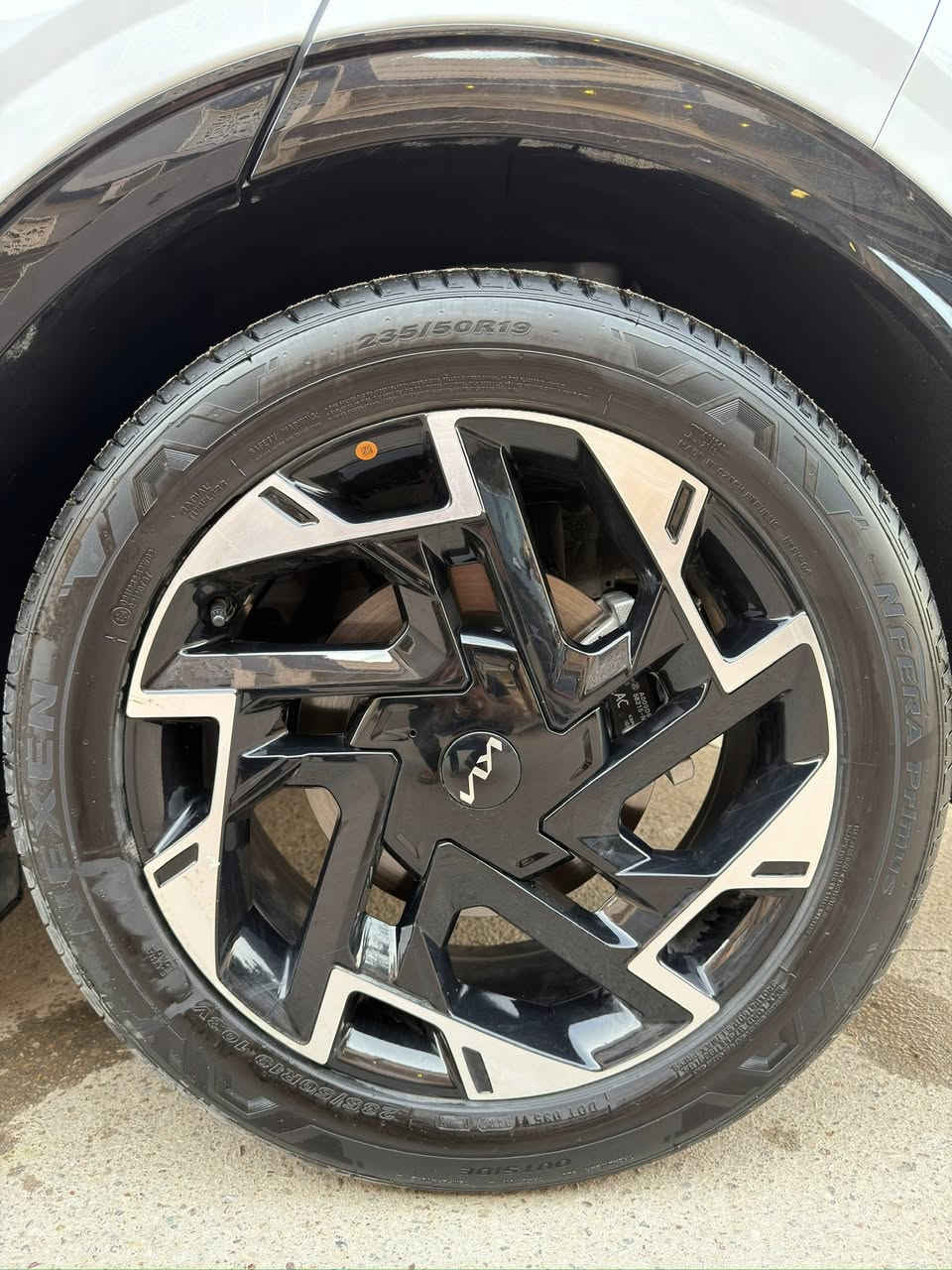 سلام عليكم 
كيا سبورتج 2025 GT.Line فول اعلى مواصفات بالسبورتج
ماشيه 5000
مواصفاته 
بانوراما  بصمة دخول ذكي ترحيب 
شاشه كبيرة تبريد لمس 
كشنات تدفئة وكهرباء وستيرن تدفئه 
كشنات جلد اسود مختوم GT.Line 
سياره بيه هواي مواصفات معروفه السبورتج gtline 
@@@@ ضمان سياره اكدال ٦ سنوات بيه تبديلات دهن مجانيه  وارضيات جديده بالصندوك بلاديه مال شركة
مكانة بغداد زيونة 
***********
سعره 270
